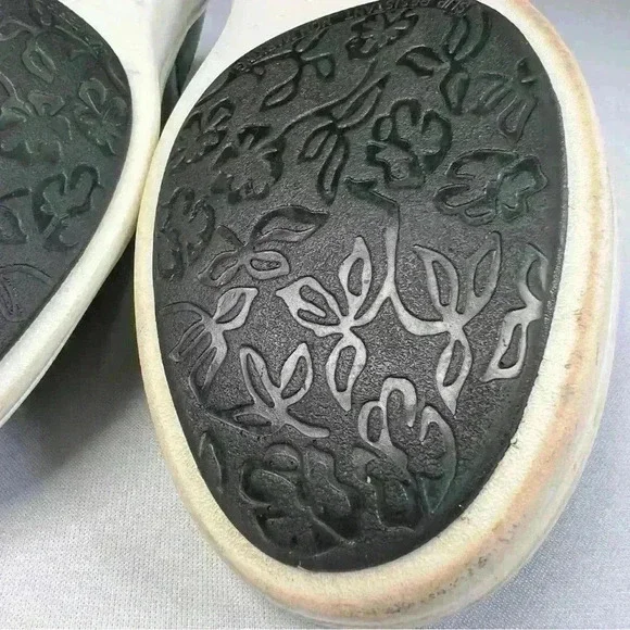 Lightly used  TRAQ BY ALEGRIA "QIN" WOMENS SMART WALKING SHOES BLACK - Picture 10 of 13